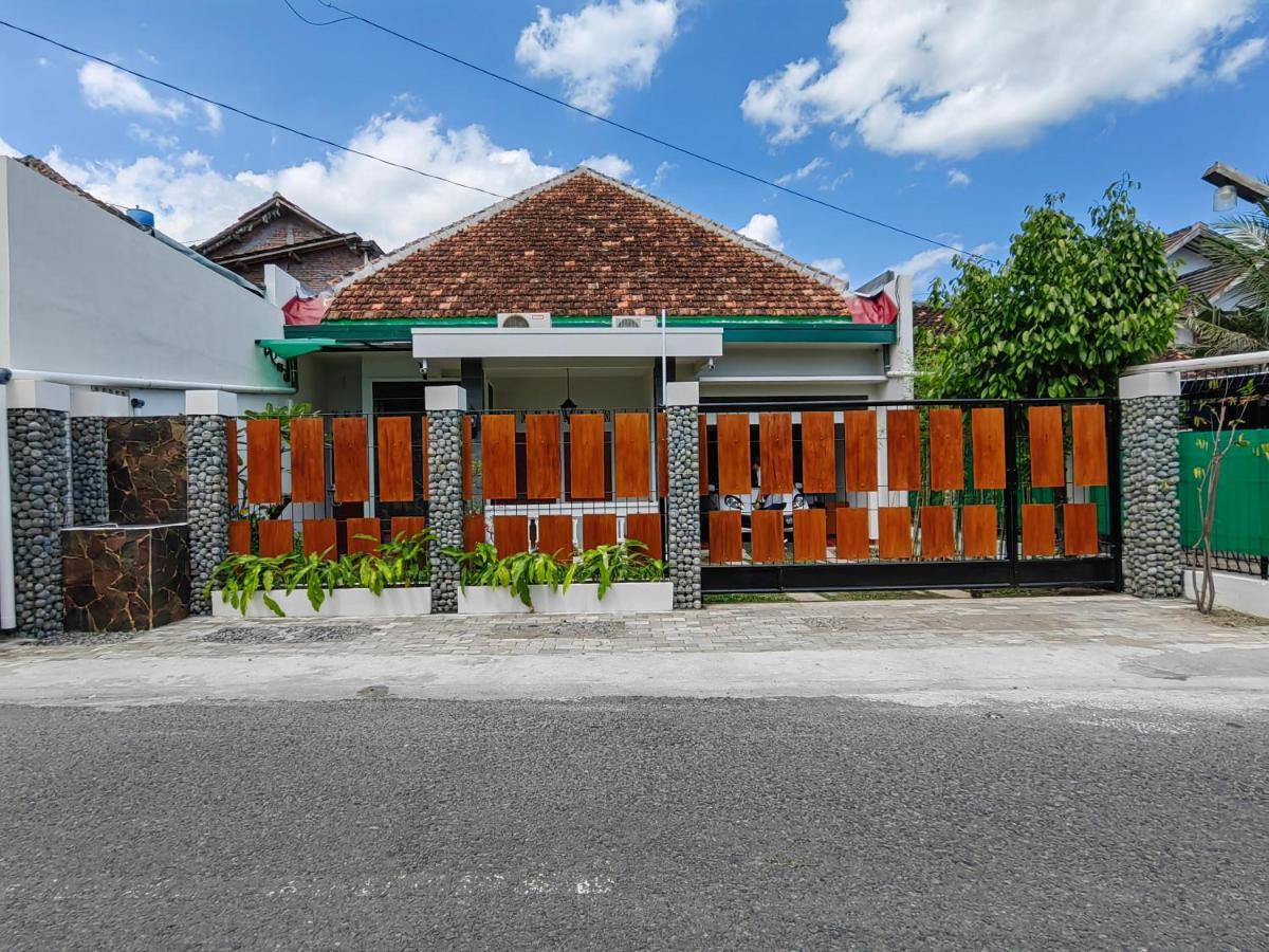 Sekar Tanjung * Yogyakarta